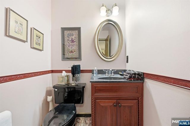 900 Valley Road, Clifton, NJ 07013