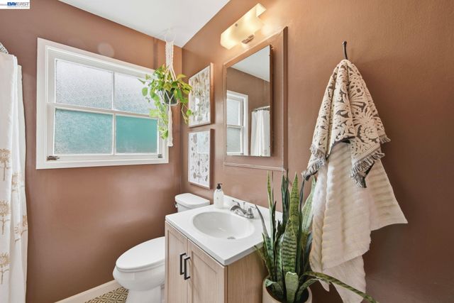 922 Paseo Grande, San Lorenzo, CA 94580