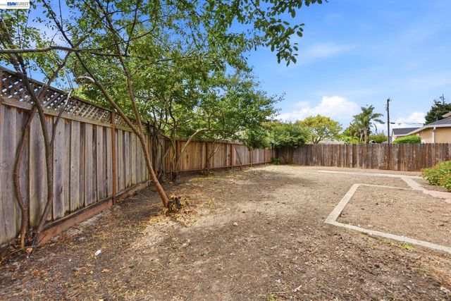 922 Paseo Grande, San Lorenzo, CA 94580