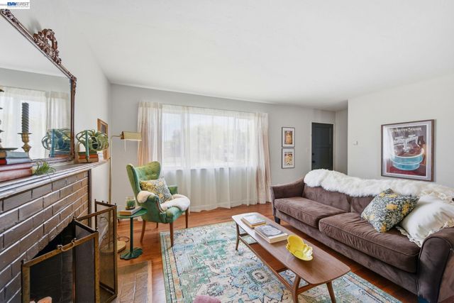 922 Paseo Grande, San Lorenzo, CA 94580