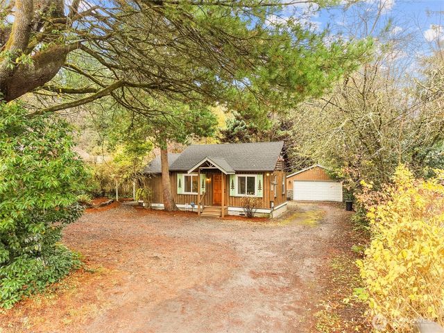 735 NE McWilliams Road, Bremerton, WA 98311