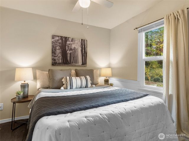 735 NE McWilliams Road, Bremerton, WA 98311