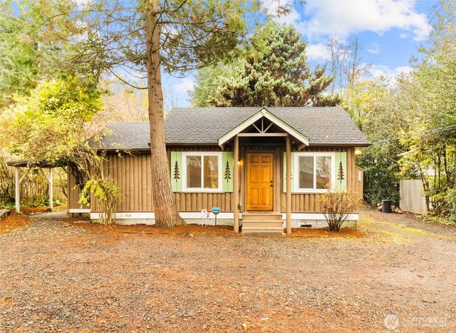 735 NE McWilliams Road, Bremerton, WA 98311