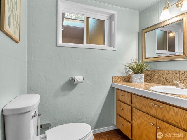 735 NE McWilliams Road, Bremerton, WA 98311