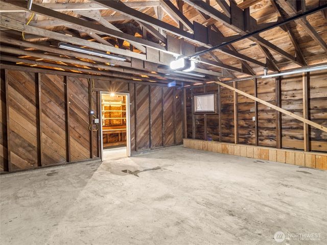 735 NE McWilliams Road, Bremerton, WA 98311