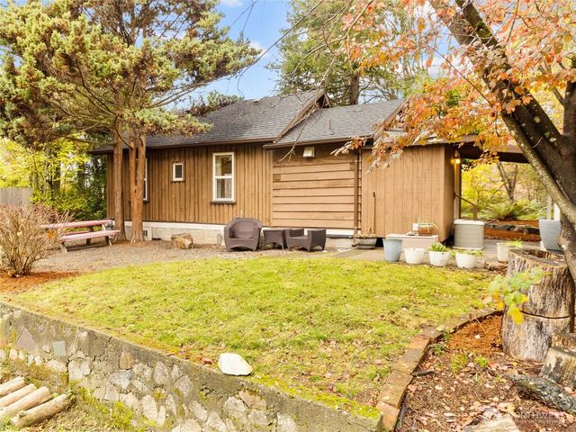 735 NE McWilliams Road, Bremerton, WA 98311