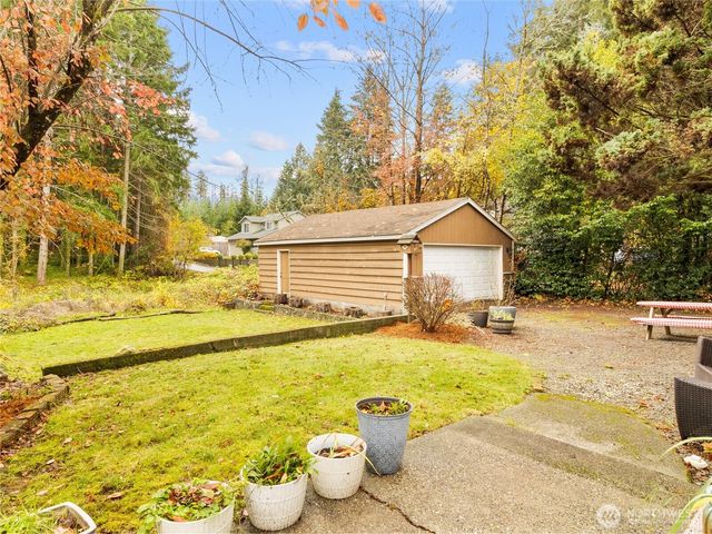 735 NE McWilliams Road, Bremerton, WA 98311