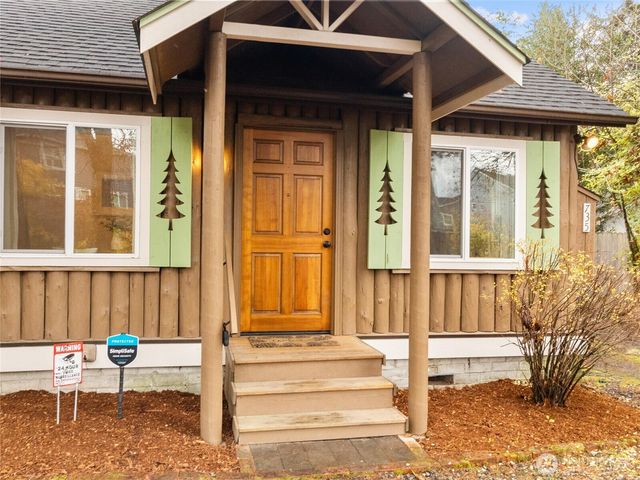 735 NE McWilliams Road, Bremerton, WA 98311