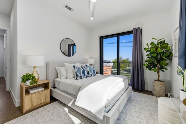 2450 N Garrett Avenue 18, Dallas, TX 75206