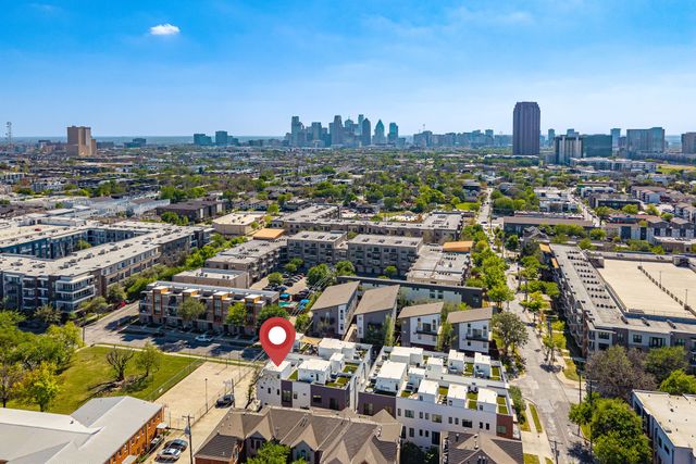 2450 N Garrett Avenue 18, Dallas, TX 75206