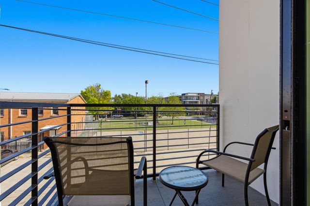 2450 N Garrett Avenue 18, Dallas, TX 75206