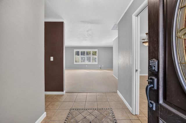 8727 Santa Ridge Cir, Elk Grove, CA 95624