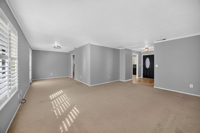 8727 Santa Ridge Cir, Elk Grove, CA 95624