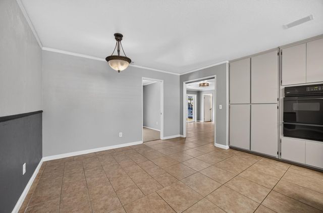 8727 Santa Ridge Cir, Elk Grove, CA 95624
