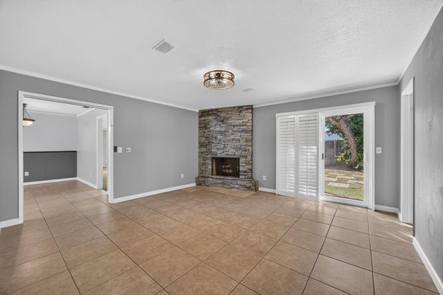 8727 Santa Ridge Cir, Elk Grove, CA 95624