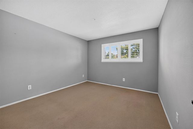 8727 Santa Ridge Cir, Elk Grove, CA 95624