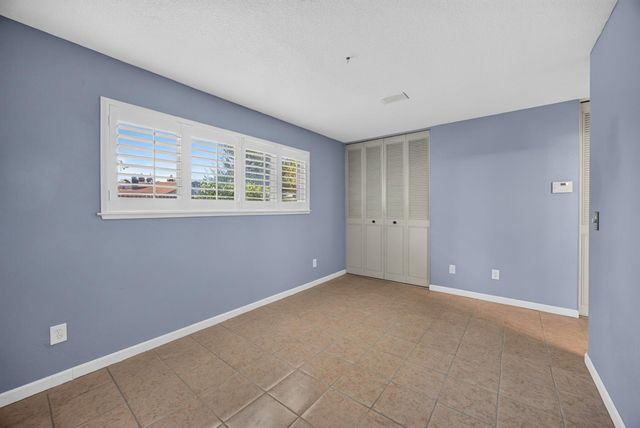 8727 Santa Ridge Cir, Elk Grove, CA 95624
