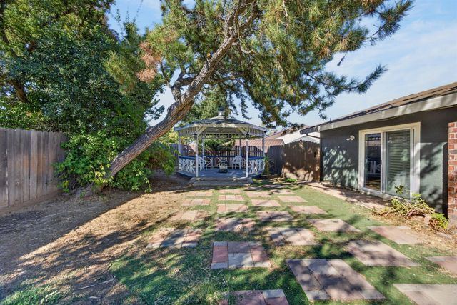 8727 Santa Ridge Cir, Elk Grove, CA 95624