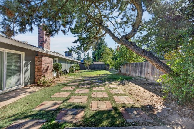 8727 Santa Ridge Cir, Elk Grove, CA 95624