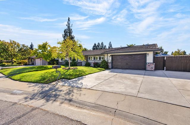 8727 Santa Ridge Cir, Elk Grove, CA 95624