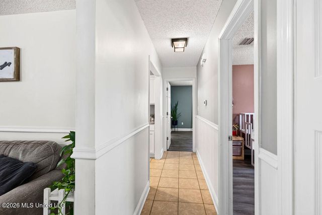 1517 Porpoise Street, Ocean Springs, MS 39564