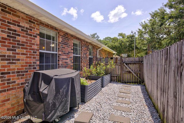 1517 Porpoise Street, Ocean Springs, MS 39564