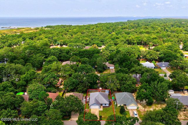 1517 Porpoise Street, Ocean Springs, MS 39564