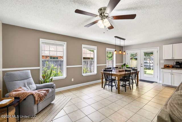 1517 Porpoise Street, Ocean Springs, MS 39564