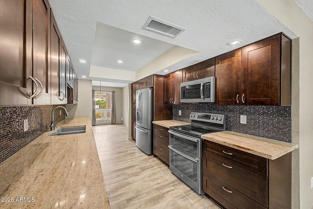 8430 N 80th Place, Scottsdale, AZ 85258