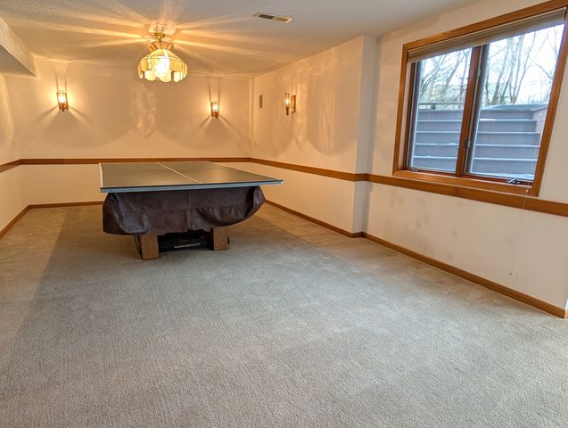 684 Sioux Drive, Freeport, IL 61032