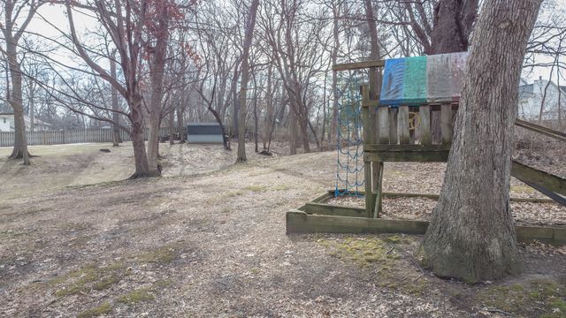 684 Sioux Drive, Freeport, IL 61032