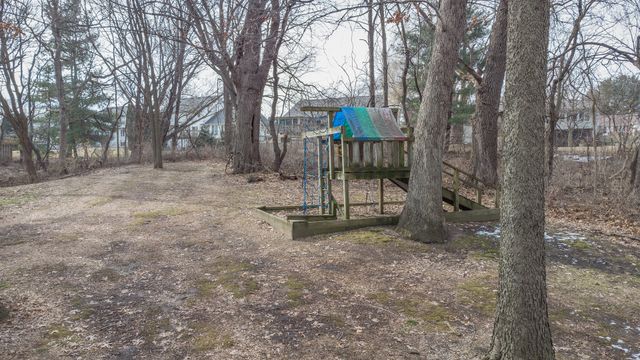 684 Sioux Drive, Freeport, IL 61032