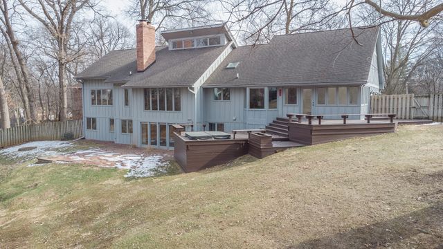 684 Sioux Drive, Freeport, IL 61032