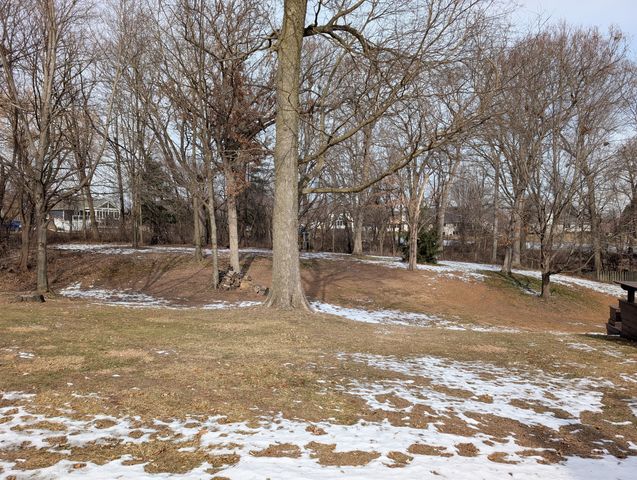 684 Sioux Drive, Freeport, IL 61032