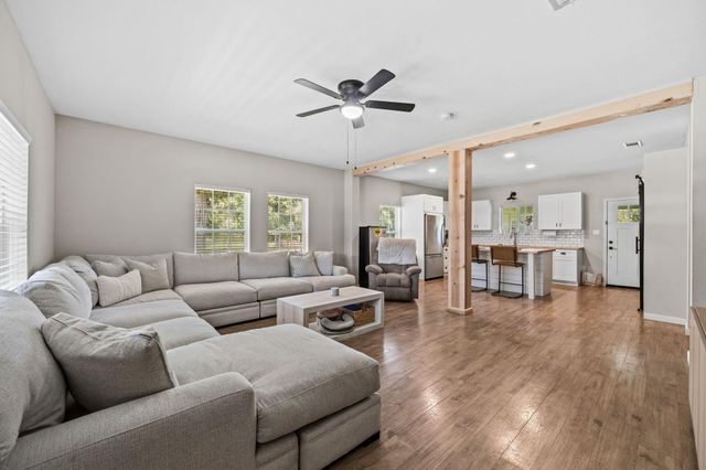 319 County Road 2218, Cleveland, TX 77327