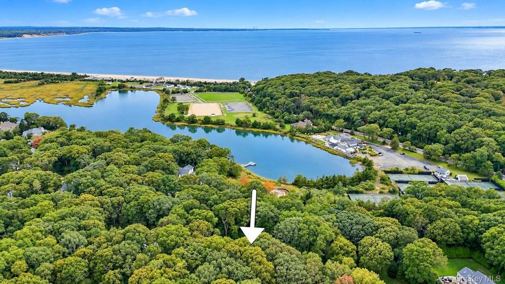 2 Glenwater Lane, East Setauket, NY 11733 — exterior