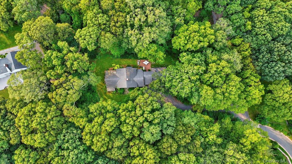 2 Glenwater Lane, East Setauket, NY 11733 — photo 2