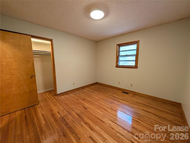 805 Edgewood Road, Bessemer City, NC 28016
