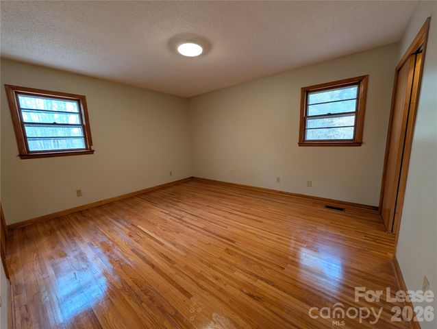 805 Edgewood Road, Bessemer City, NC 28016