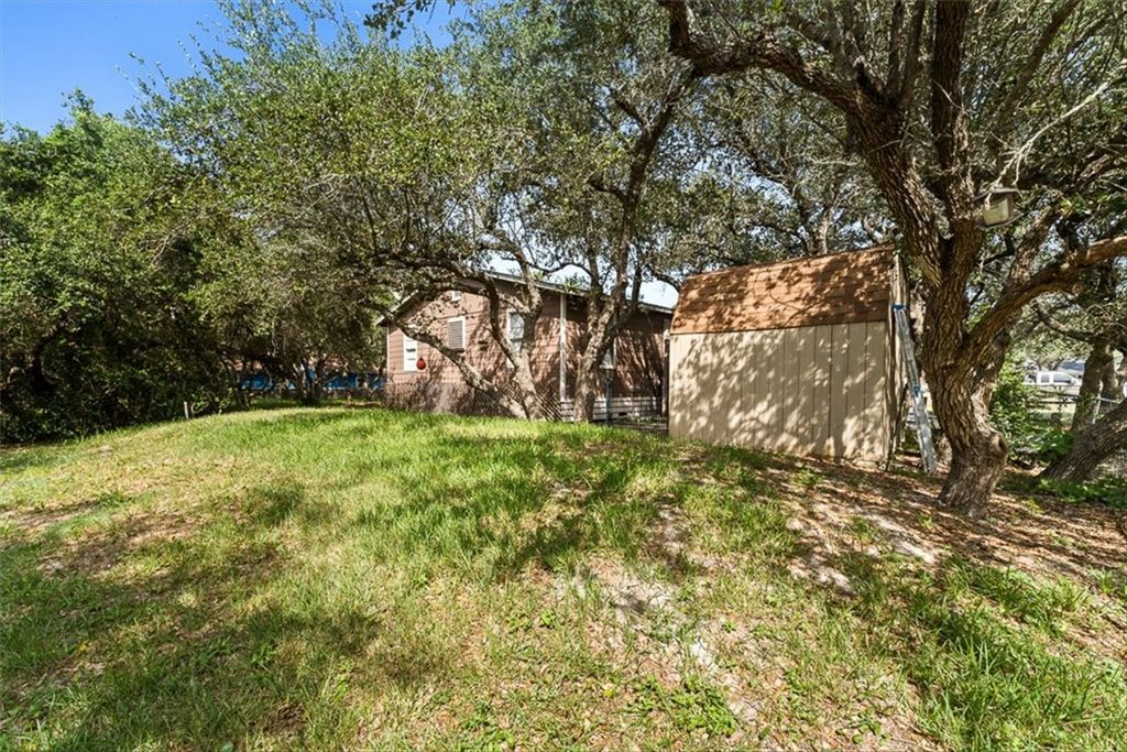 245 Griffith Dr, Rockport, TX 78382 — photo 5