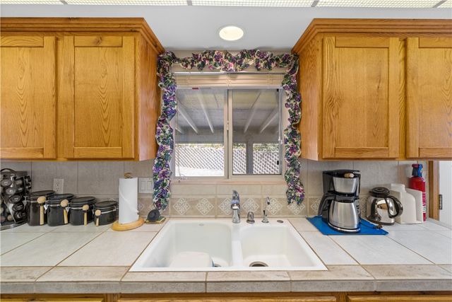 6755 E Knob Hill Drive, Kingman, AZ 86401