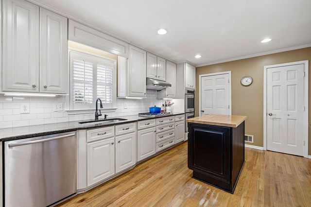 1932 Trumbull Drive, Dunwoody, GA 30338