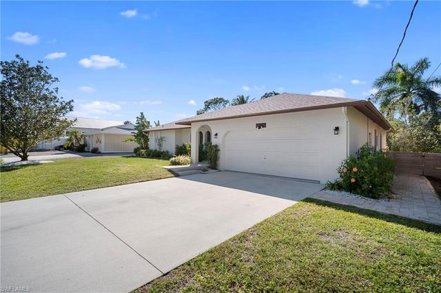 27200 Williams RD, Bonita Springs, FL 34135