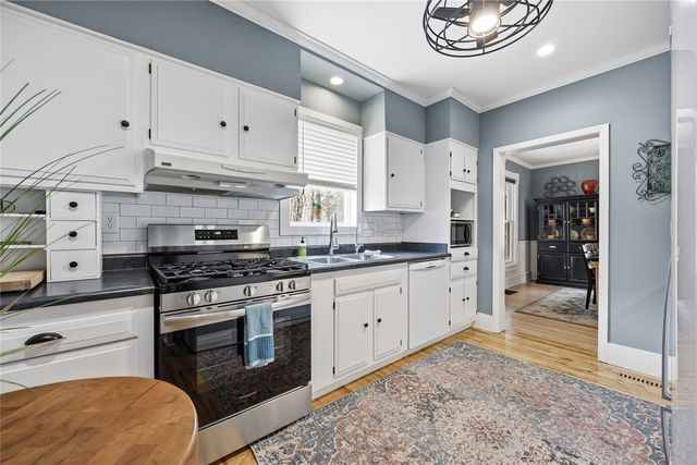 325 N 4th Street, West Branch, IA 52358