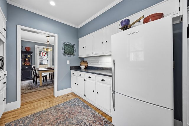 325 N 4th Street, West Branch, IA 52358