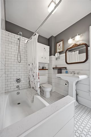 325 N 4th Street, West Branch, IA 52358