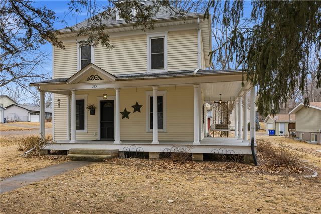 325 N 4th Street, West Branch, IA 52358