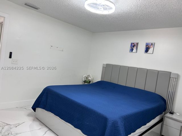 1148 Grandview Cir, Royal Palm Beach, FL 33411