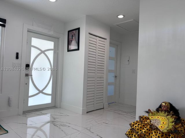1148 Grandview Cir, Royal Palm Beach, FL 33411