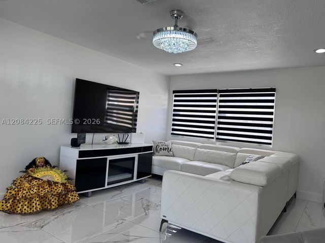 1148 Grandview Cir, Royal Palm Beach, FL 33411